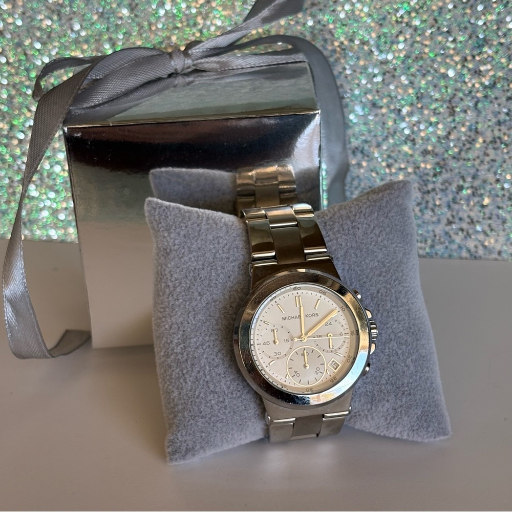 Michael Kors Chronograph Silver Dial Ceramic Band Watch